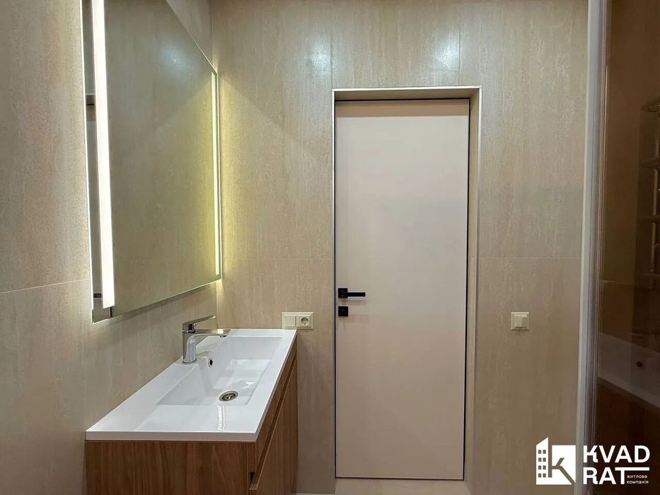 Продам повністю укомплектовану квартиру в ЖК Фемелі Плаза