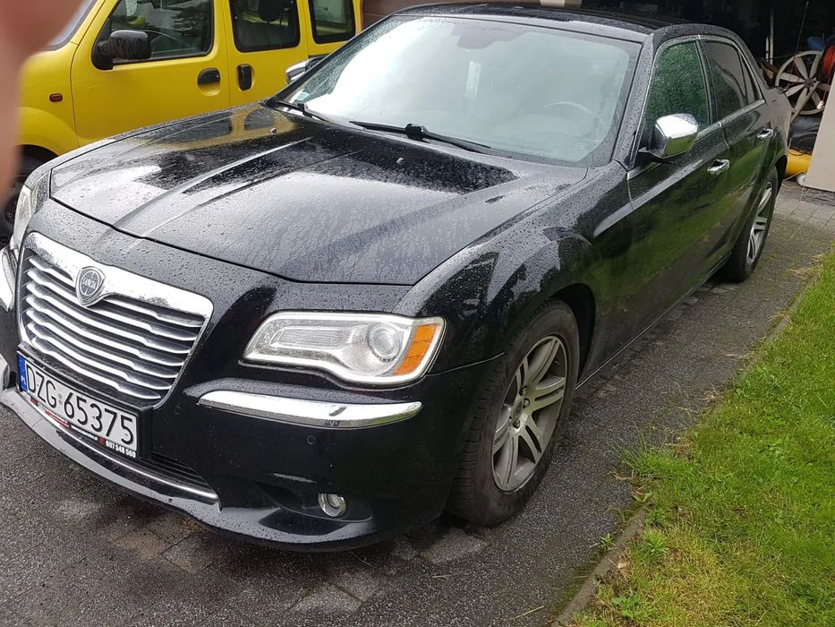 Lancia Thema Lancia Thema 3,0 D oryginalne felgi 18" klon Chrysler C 300