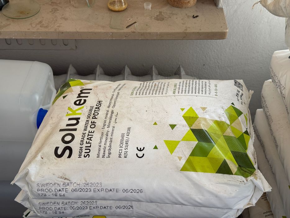 Siarczan potasu SoluKem 25 kg – bezchlorkowy nawóz wysokiej czystości