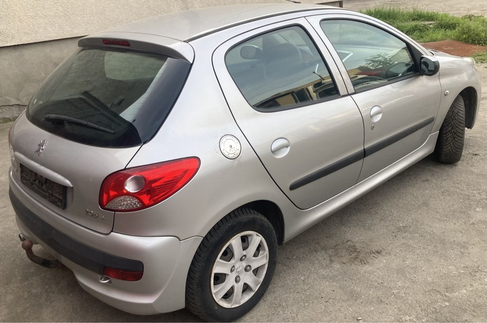 Peugeot 206+ 1.4 mały przebieg 99000 DE