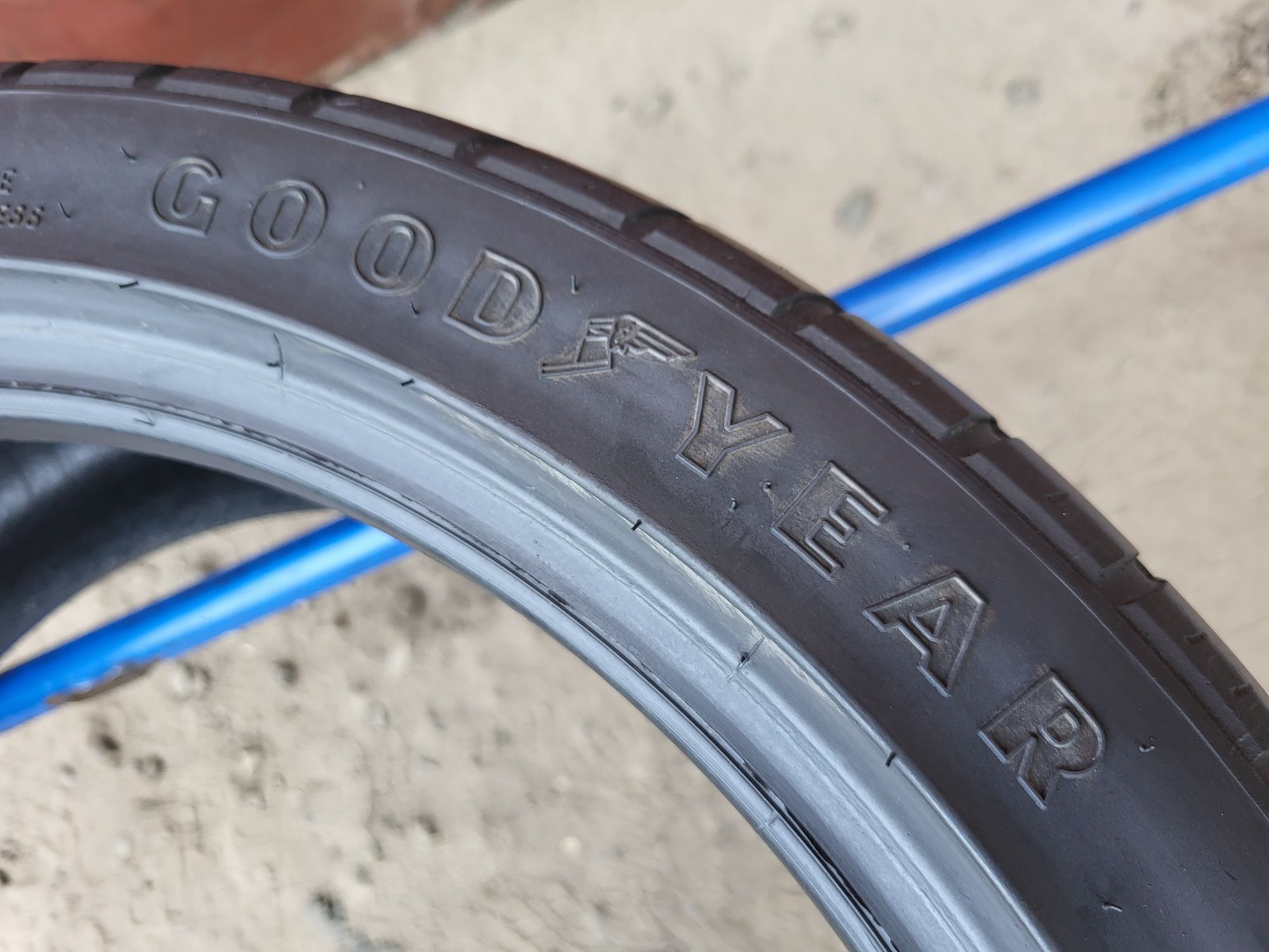 225/40/18 R18 GoodYear Eagle Sport 4шт ціна за 1шт шини