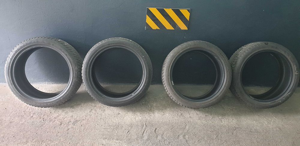 4x Dunlop Winter Sport 5 245/40r18 7,5 mm - 6,5 mm