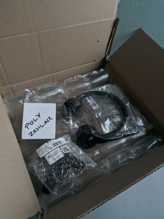 Słuchawki Plantronics Poly Savi 8220 ,zasilacz i Charging Cradle