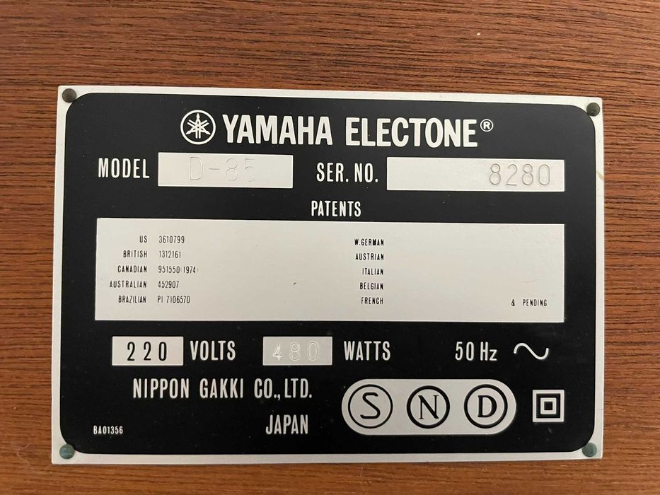 Órgão Yamaha Electone D85