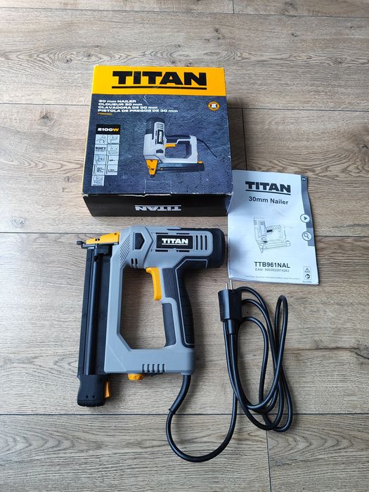 Zszywacz/staplerr Titan 2100wat, rok produkcji 2024, jak nowy