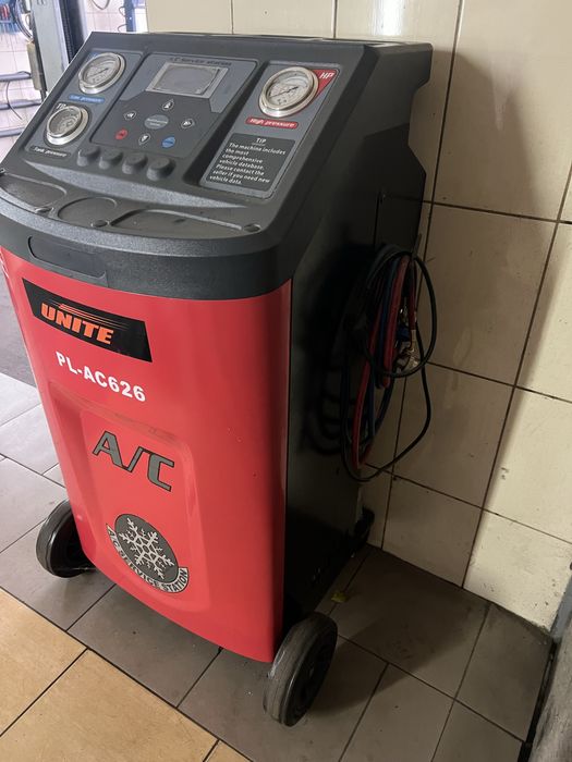 Продам установку для заправки кондиционеров. Заправила около 10 машин.