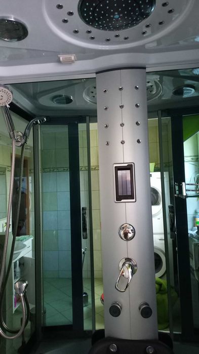 Kabina prysznicowa z radiem i hydromasażem