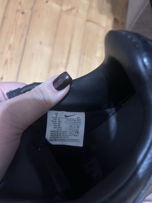 Кросівки NIKE б/у