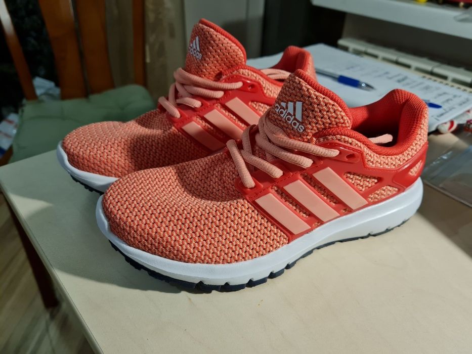 Кросівки Adidas р.36 нові