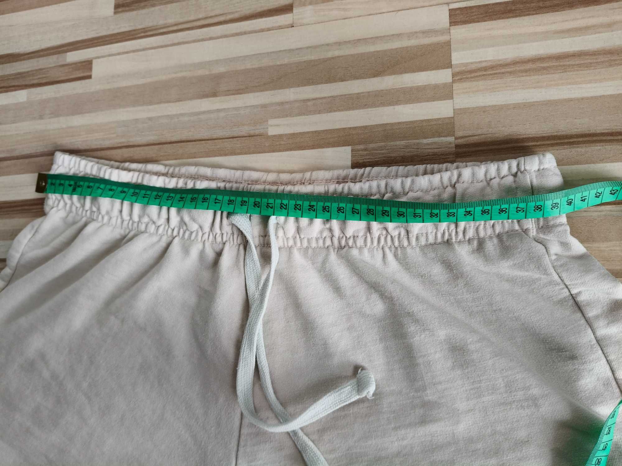 Bawełniane beżowe spodenki damskie, 2-ga para szarych Gratis ! M