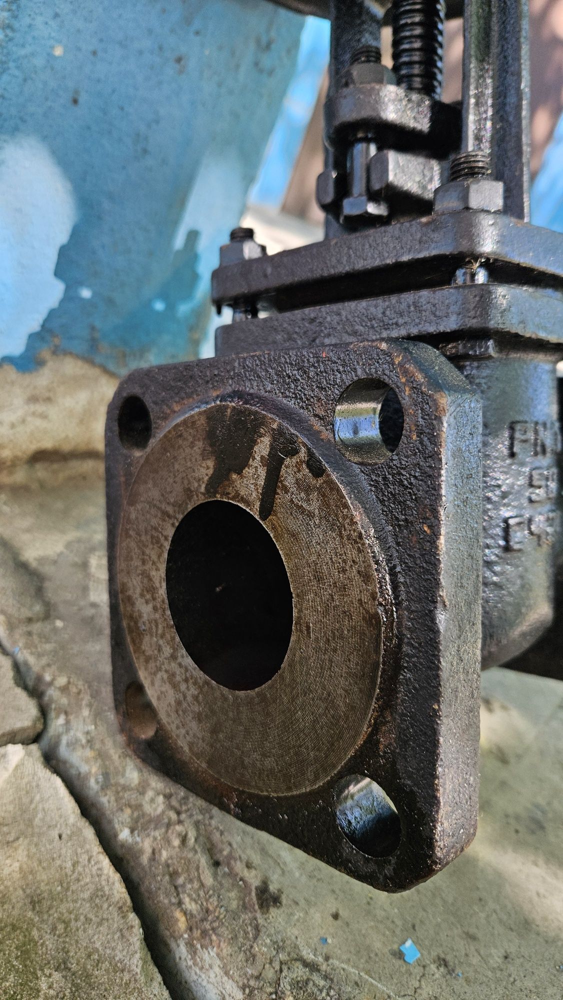 Задвижка чугунная PN16/50/С420