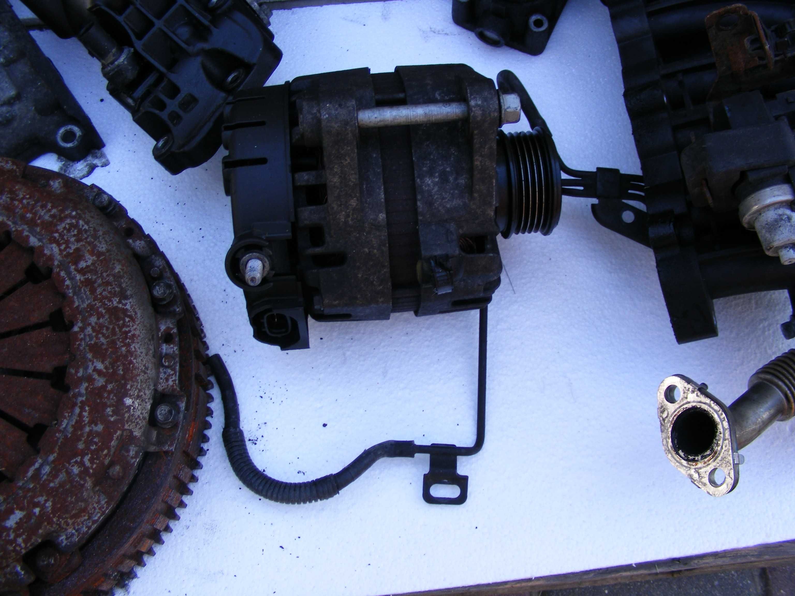 Silnik 1,7 CRDI w częściach, wtryski,alternator i wiele innych.