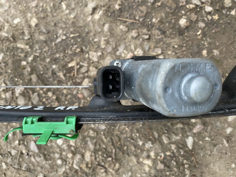 Fiat Punto 2 mechanizm szyby prawy przod 5-drzwi