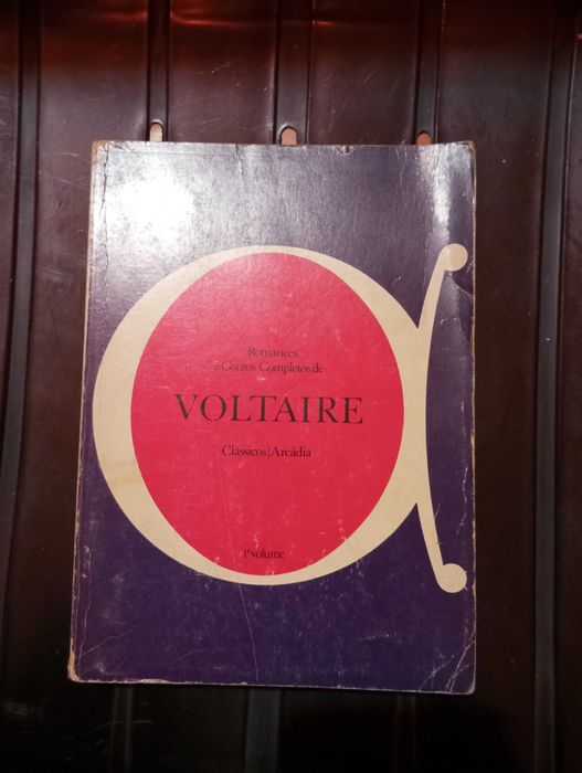 Voltaire - Romances e Contos completos (1.º volume)