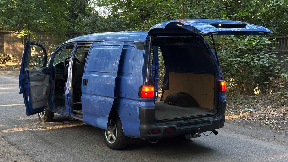 Продам Mitsubishi L 400 2000 года