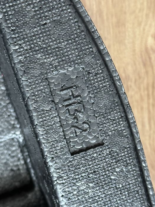 Pianka wklad do bagażnika toyota auris 2