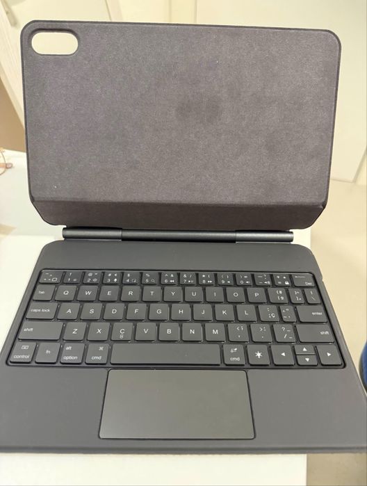 Capa Magic Keyboard iPad 10° geração