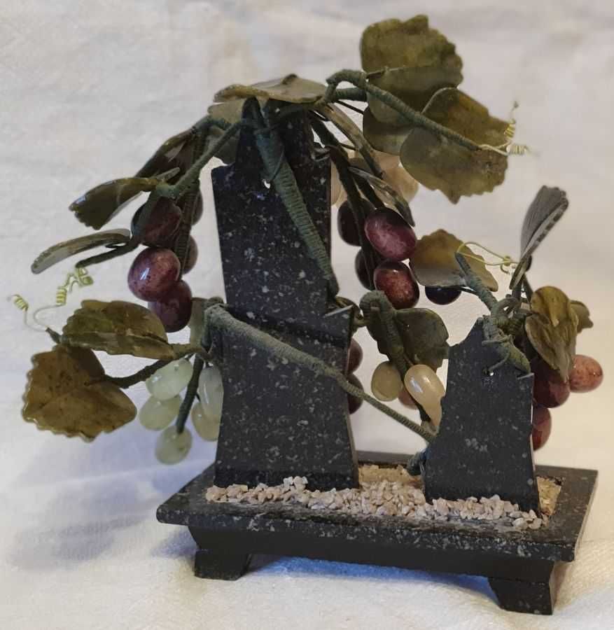 Сувенир / декор "Виноград", натуральный камень