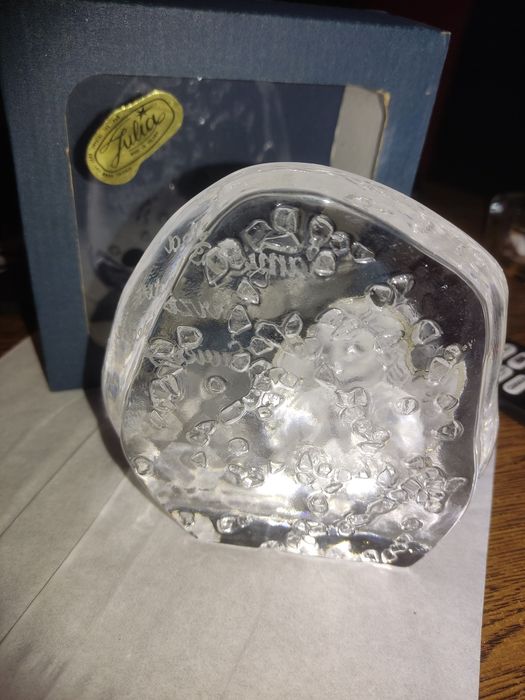 Kryształowa pamiątka chrztu Świętego Julia