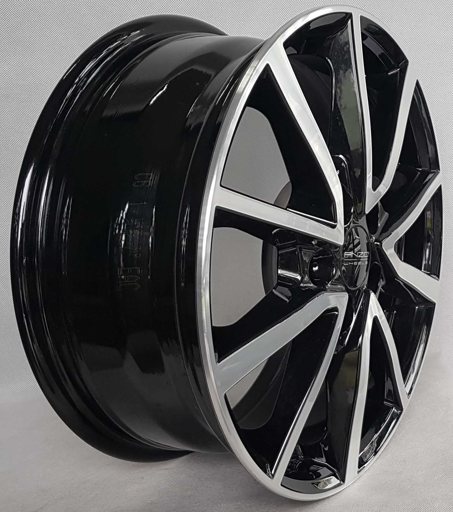 Felgi Anzio 17 VW Passat B8 B7 Tiguan 2 T-Roc Skoda Superb 3 Seat Leon