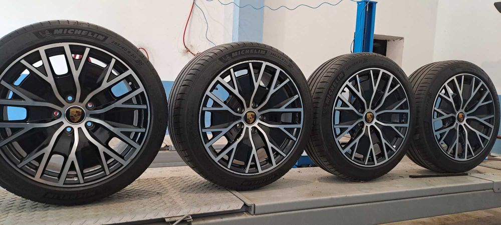 Porsche taycan диски титани 20