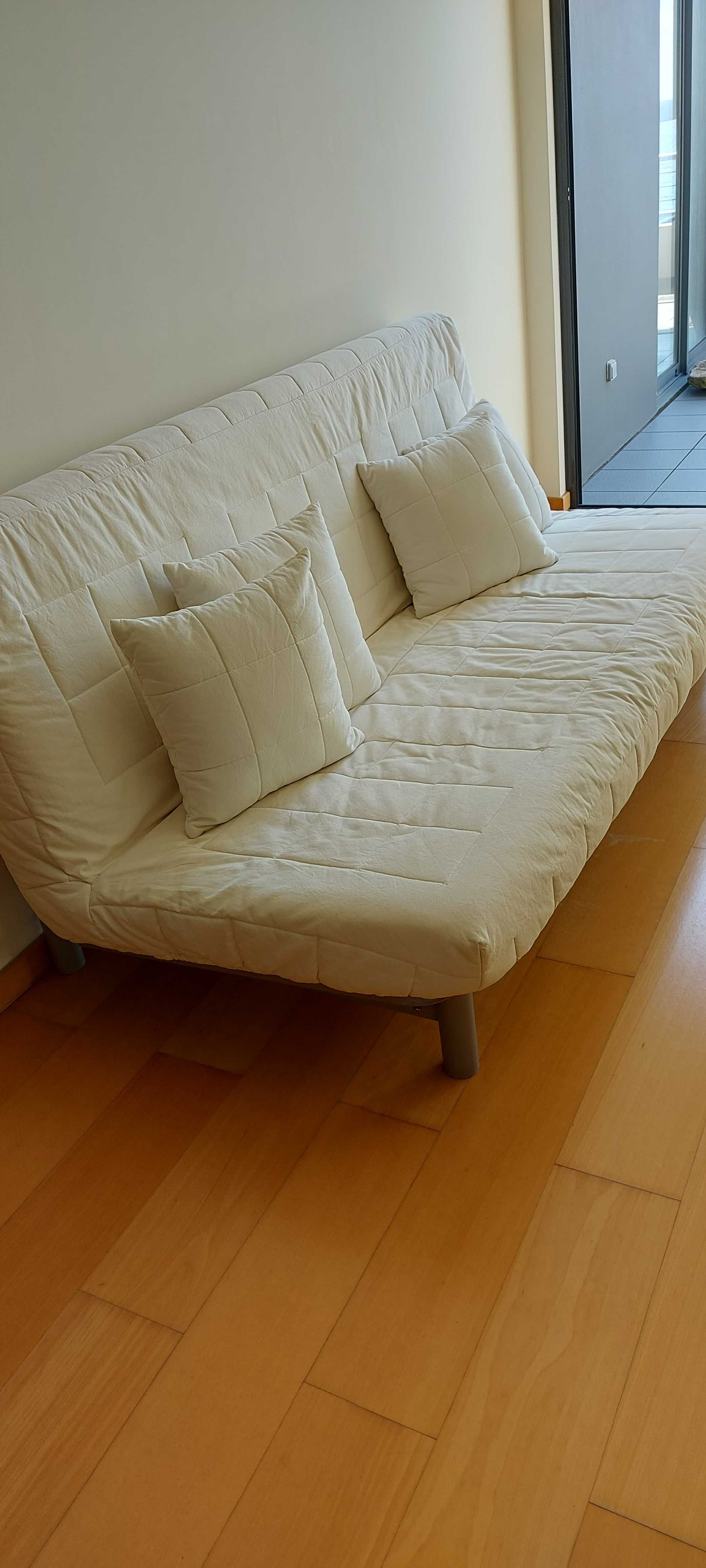 Sofá cama em excelente estado
