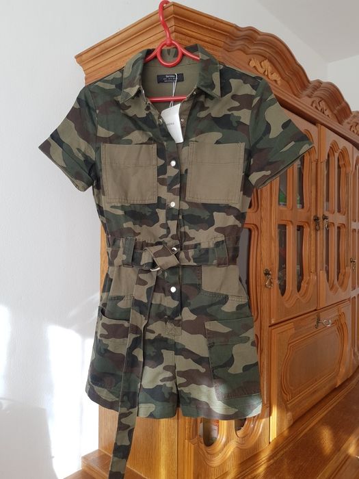 Kombinezon na lato moro bershka modny z paskiem