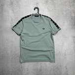 Футболка Fred Perry c лампасами размер M