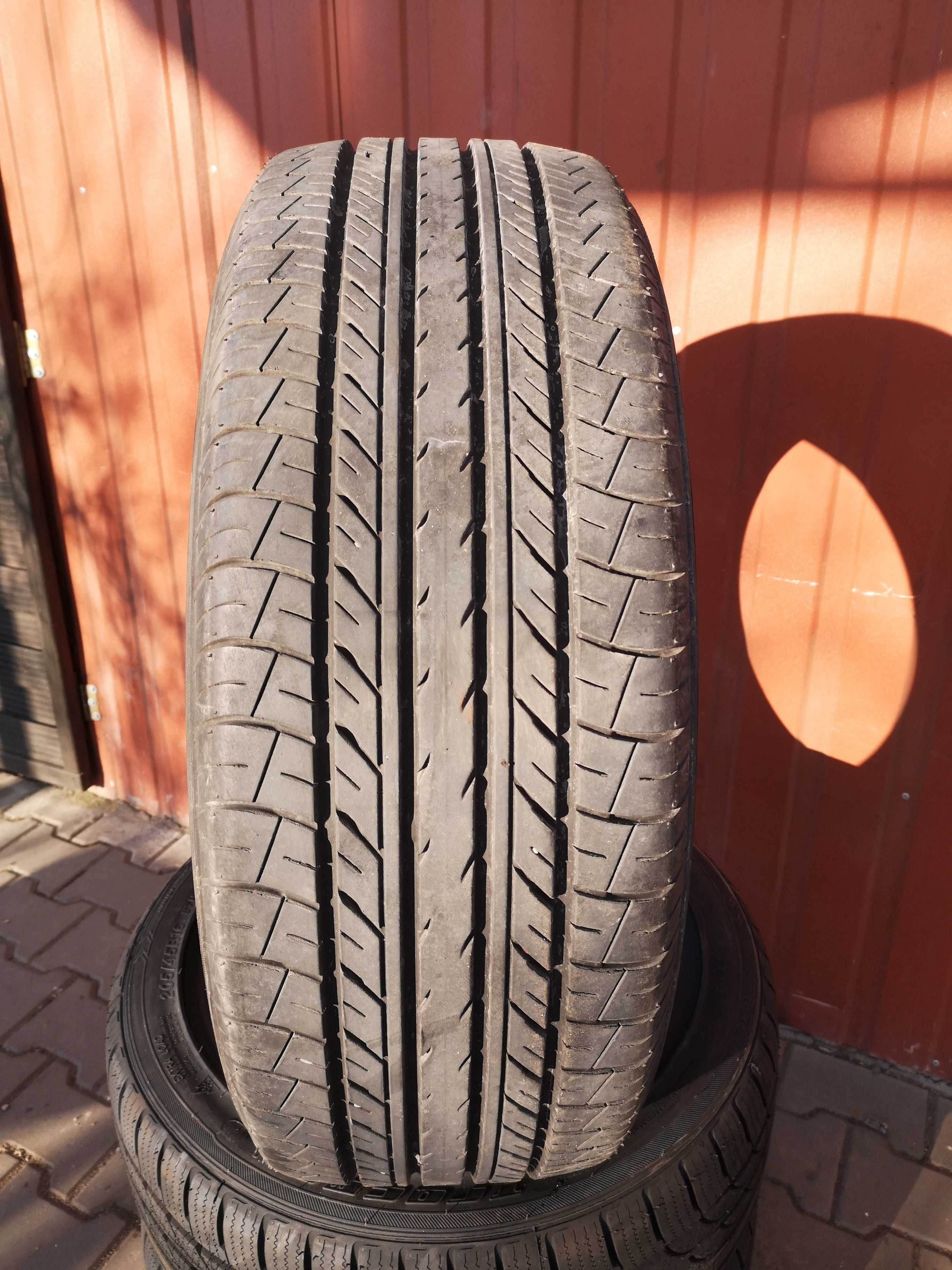 225/55 R18 98H - Yokohama BluEarth E70BZ (2 sztuki)