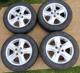 Koła 15 4x100 Toyota Yaris oryginalne 185 60 R15 Nokian letnie 2022r
