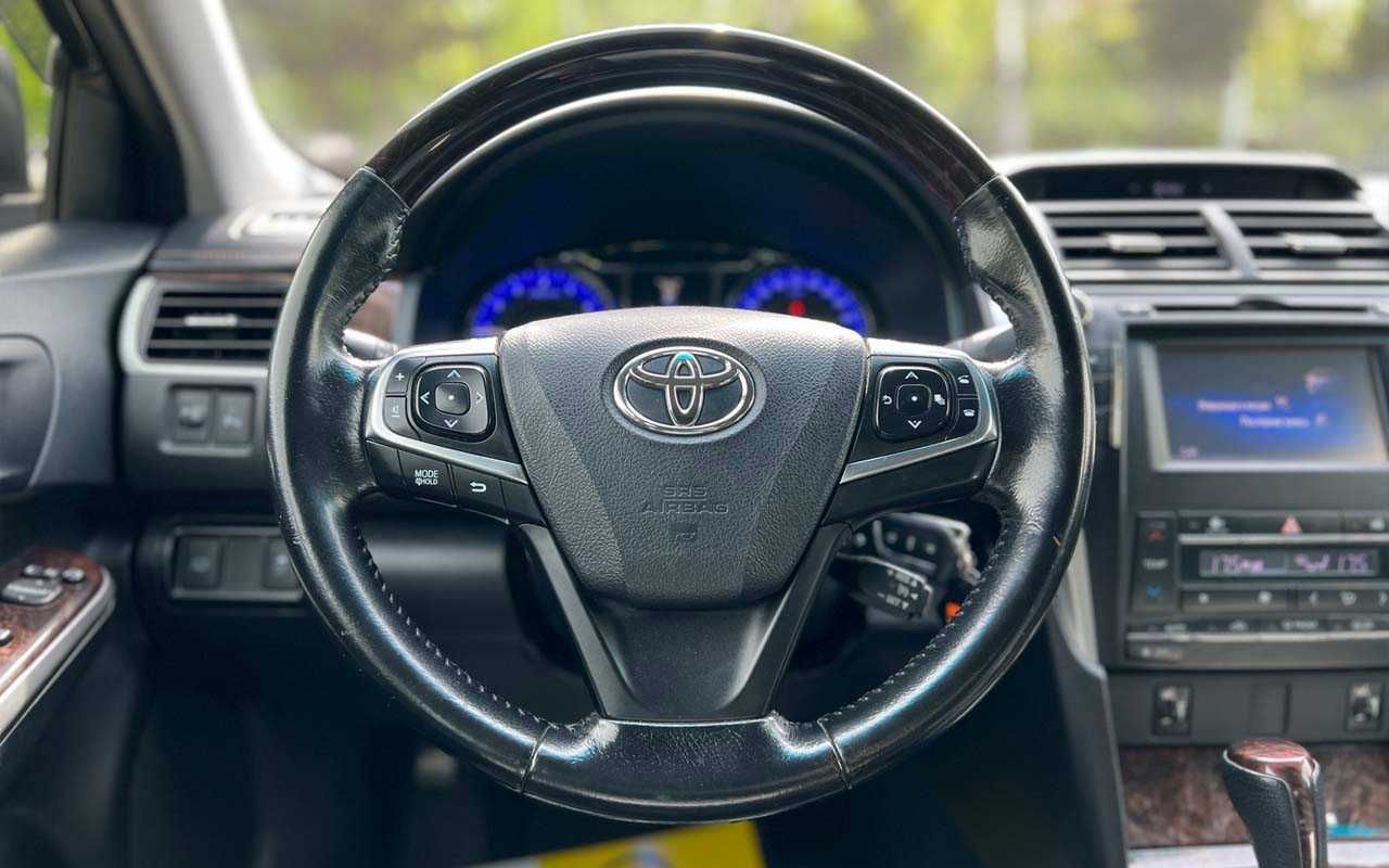 Toyota Camry 2016