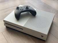 Xbox One S 1TB + 2 геймпади