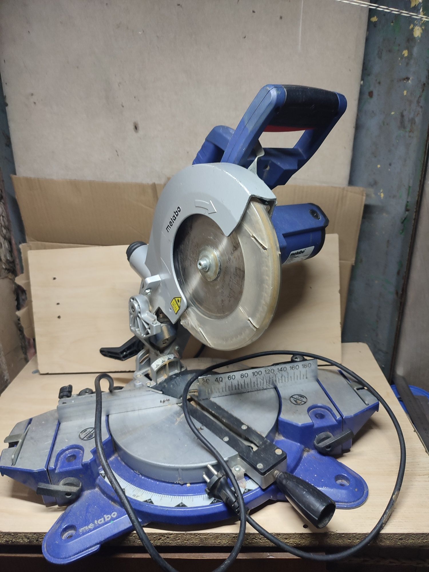 Торцовочная пила Metabo Ks 216