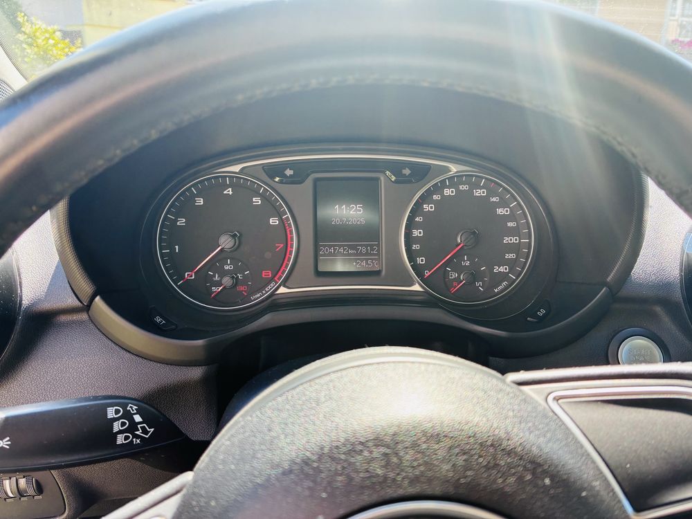 Audi A1 2015 Bogate wyposażenie Po dużym serwisie