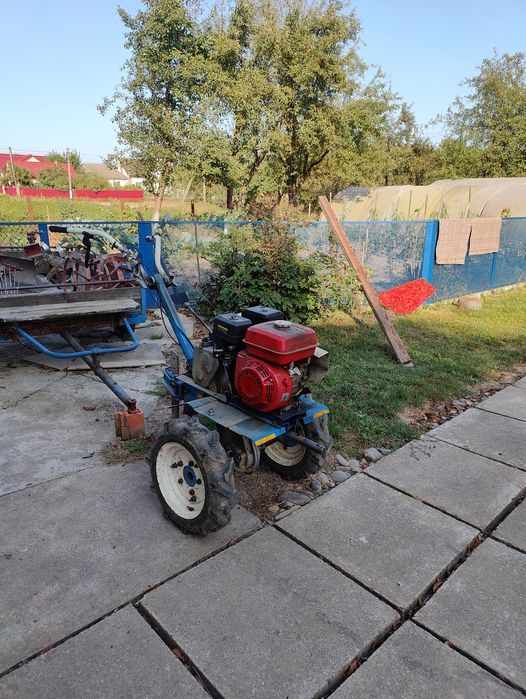 Мотоблок з причепом