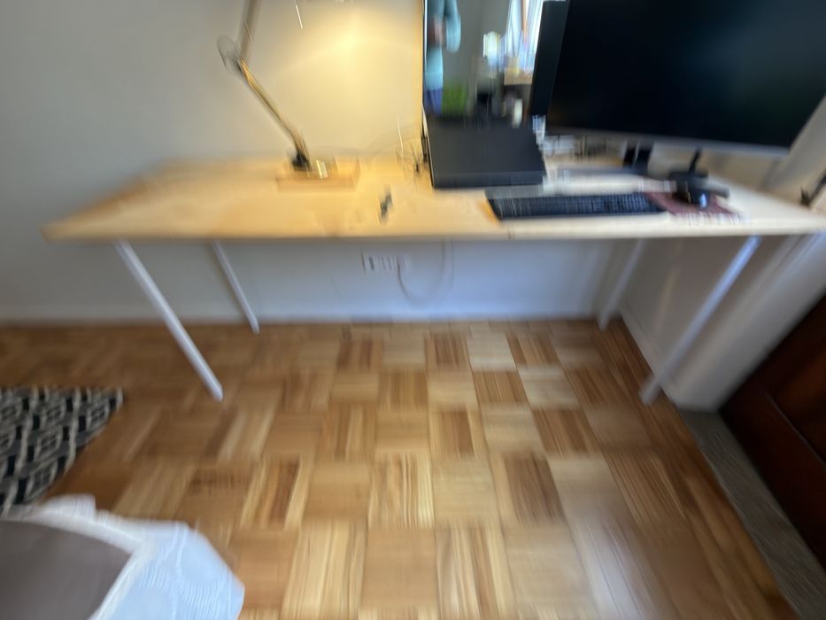 Mesa secretária ou bancada