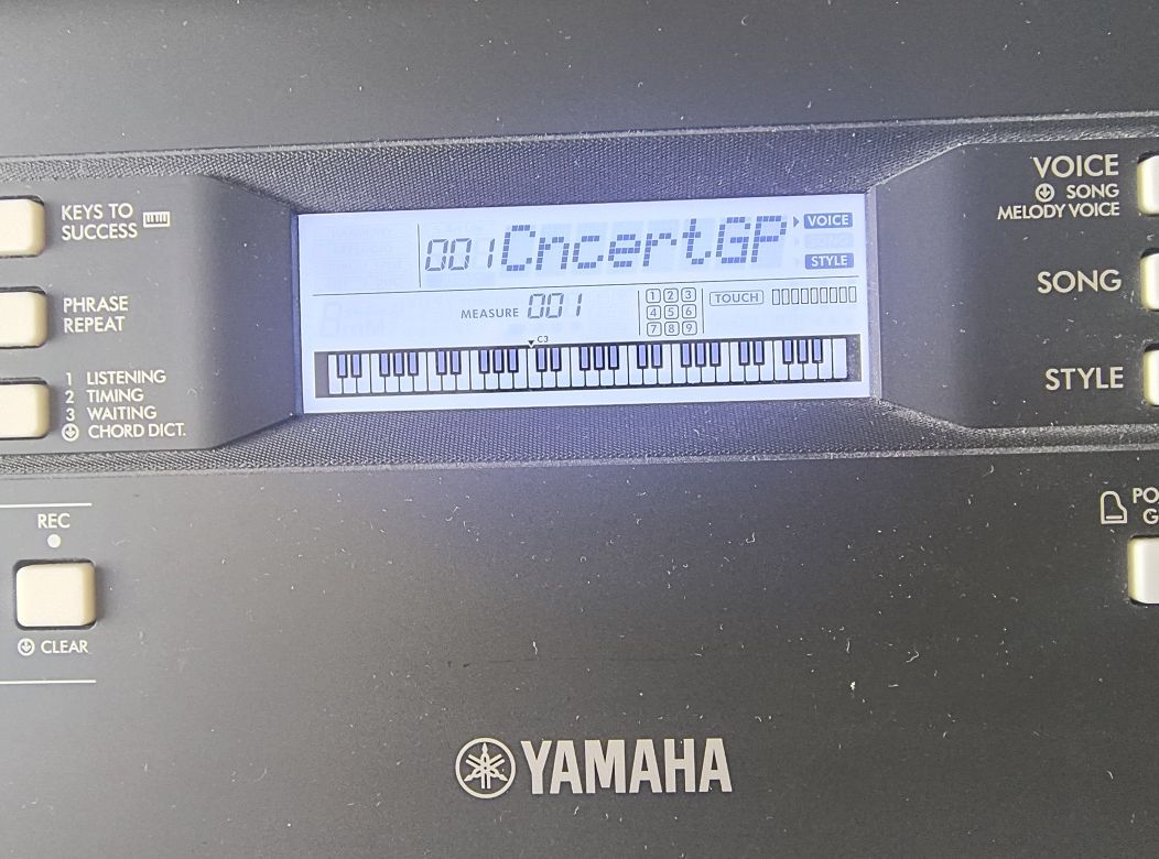 Yamaha PSR -E373 plus statyw