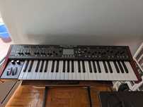 Sintetizador analógico Behringer Deepmind 12