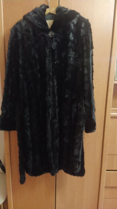 Продам норкову шубу