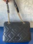 Bolsa preta Parfois estilo Channel