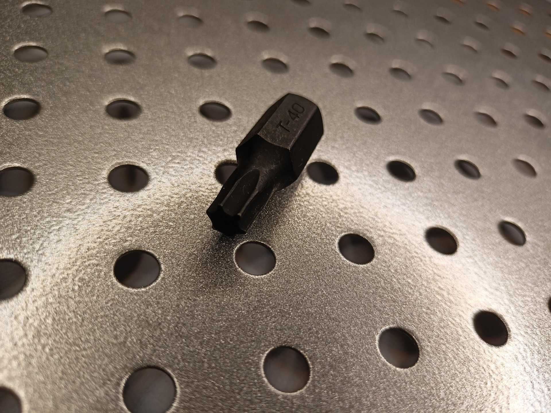 Bit TORX T40 x 10 mm długość 30 mm ze stali S2 HONITON