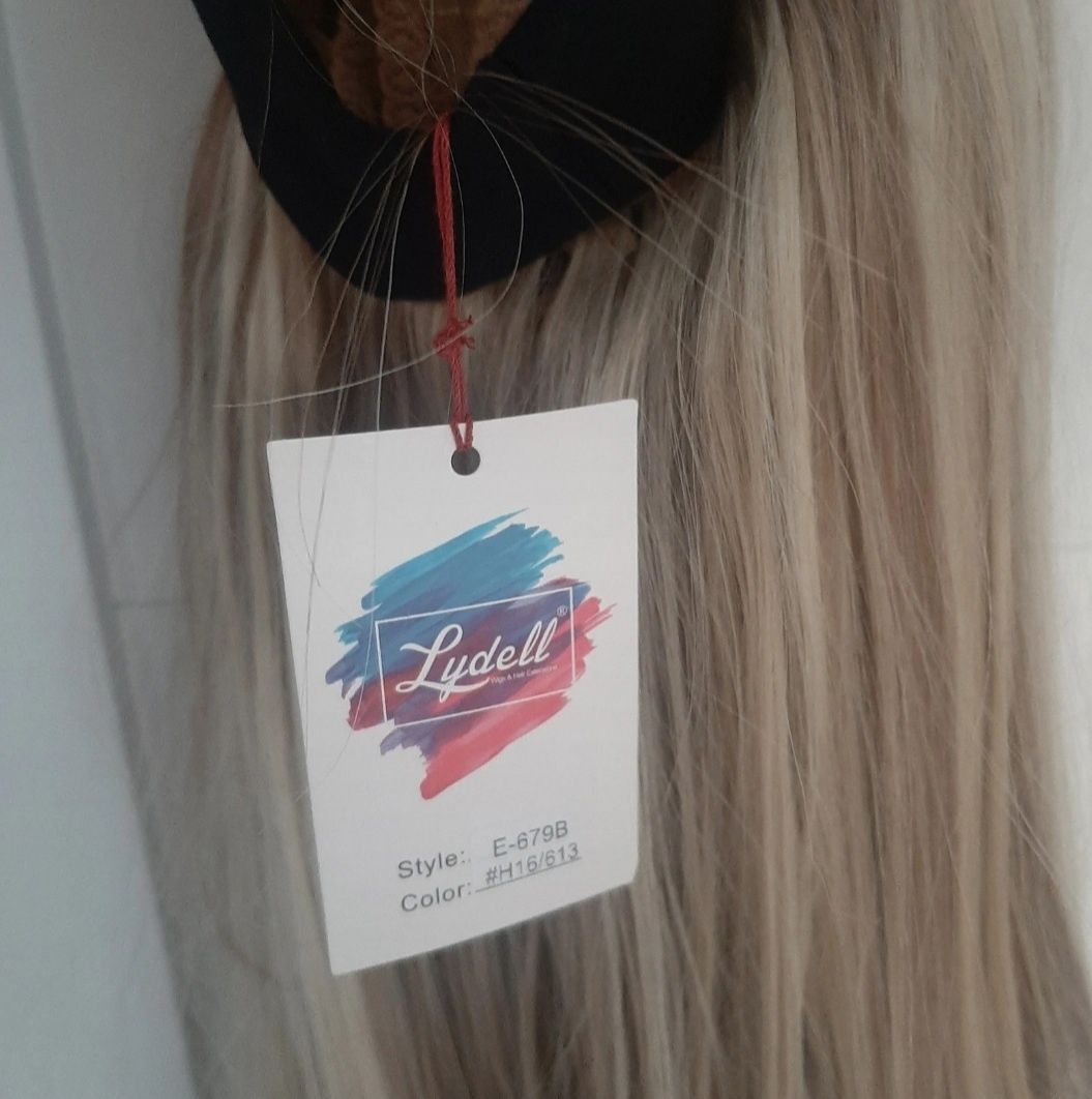 Peruka na opasce blond pasemka