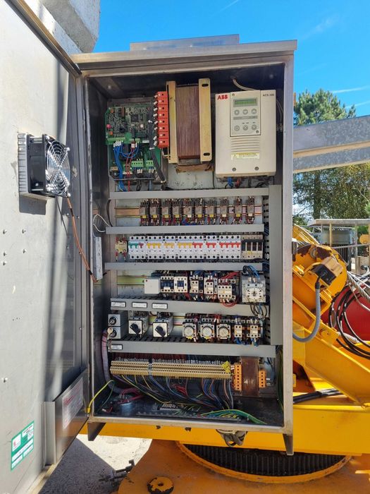 Grua automontante hidraulica