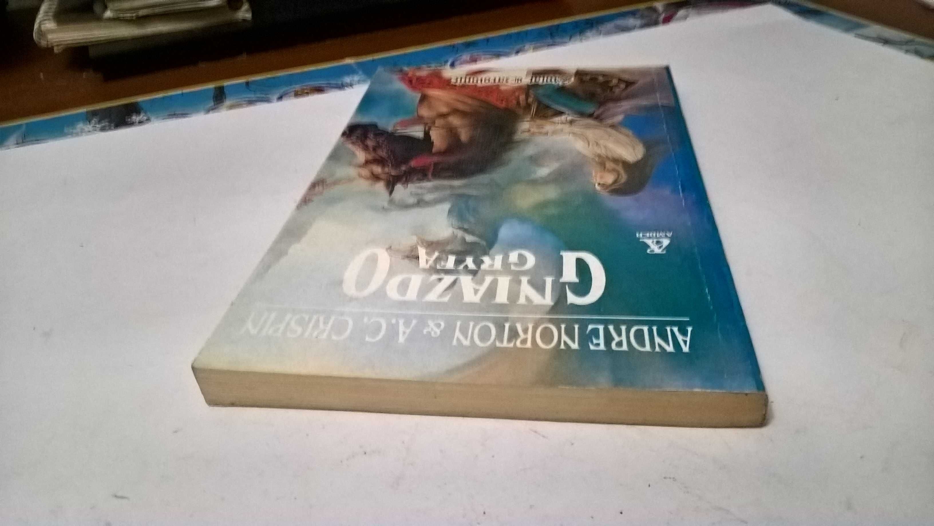 Gniazdo Gryfa
Andre Norton,