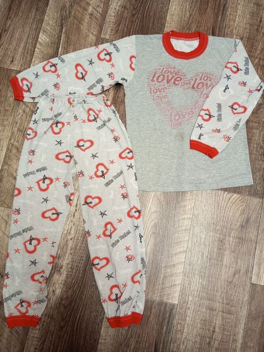 Набір: теплі джинси і кофтинка-реглан 140-146см