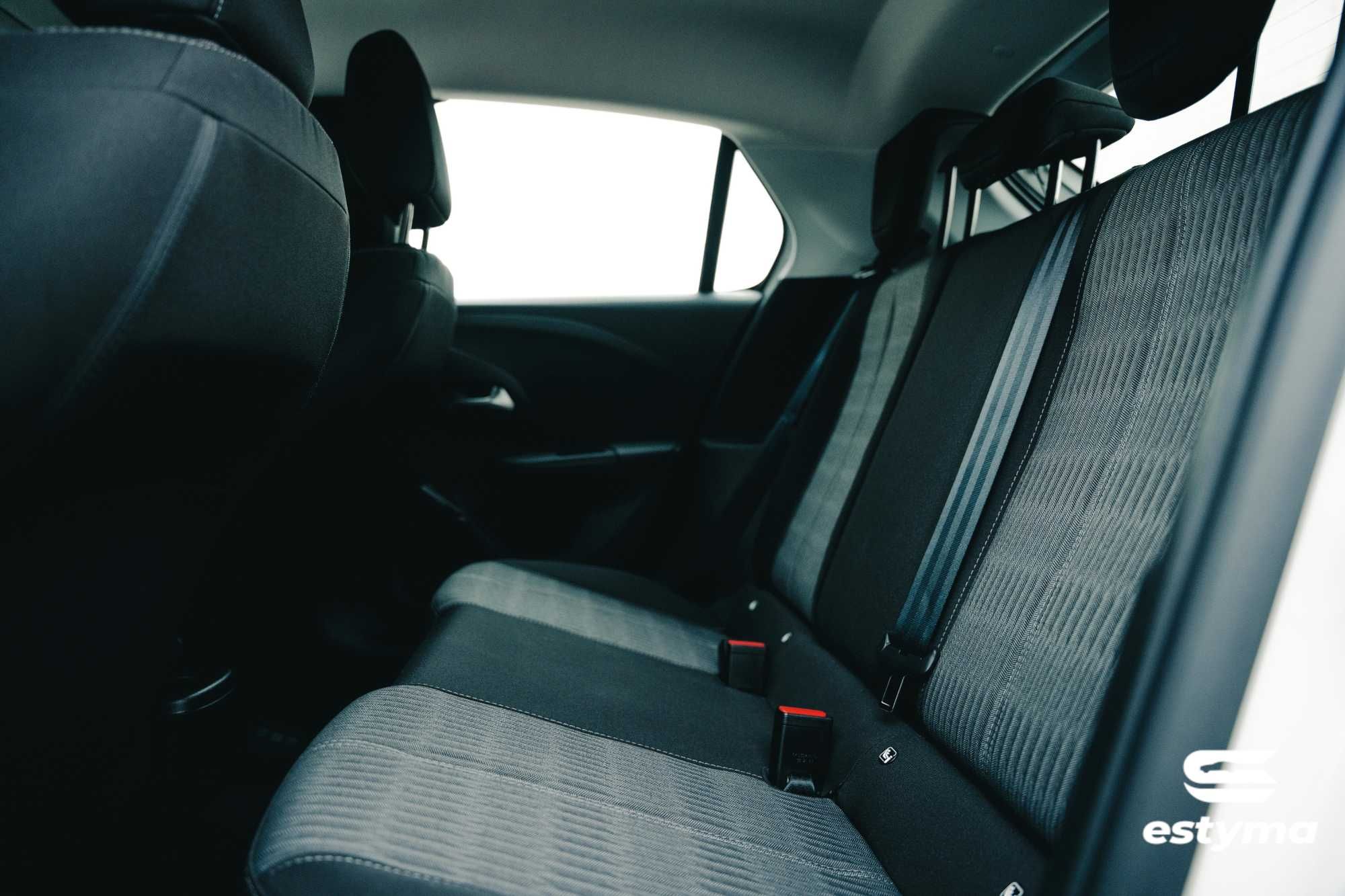 Wynajem samochodu, wypożyczalnia samochodów Estyma - Opel Corsa