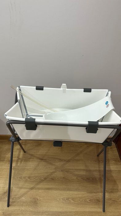 Banheira com pedestal e rede completa Stokke Flexi Bath