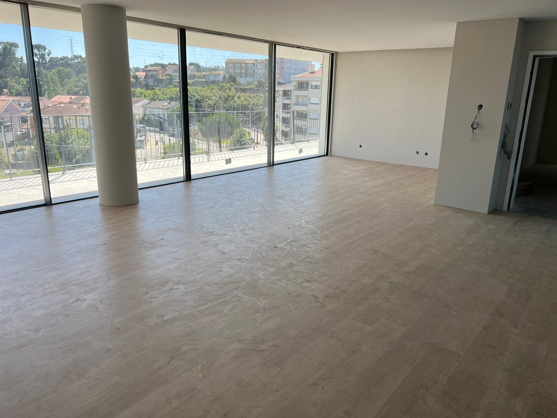 Aplicação de Pladur todo o tipo de flutuante..vinil..soalhos
