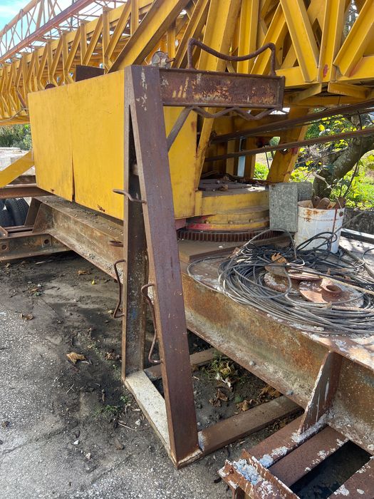Vendo porta paletes para grua