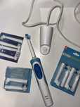 Szczoteczka Oral-B Braun + zapasowe koncowki i ladowarka